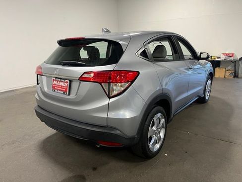 Used 2021 Honda HR-V LX image 3