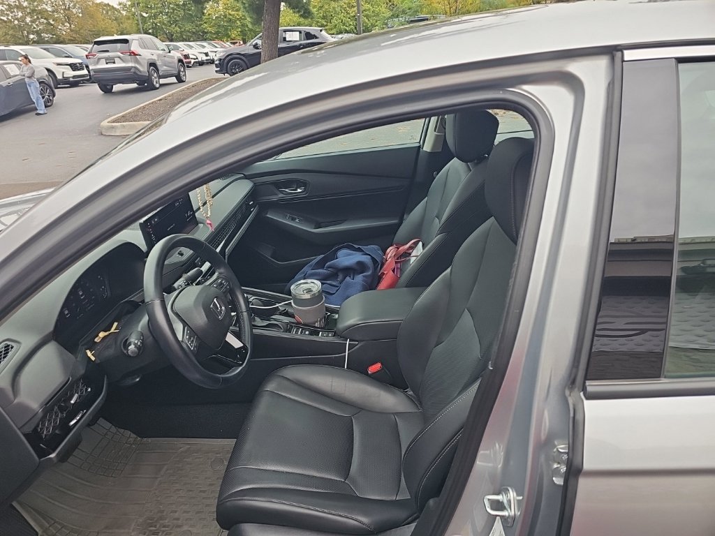 Used 2024 Honda Accord EX-L image 10