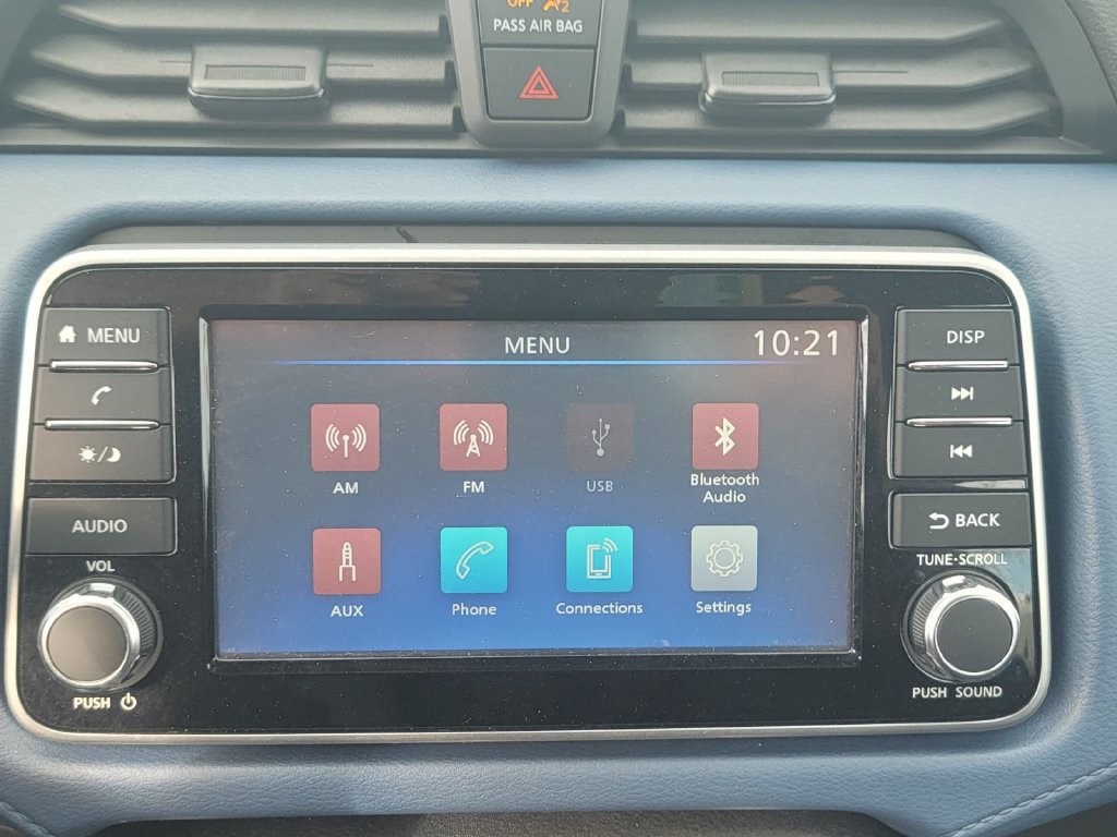 Used 2025 Nissan Versa SV FWD image 25