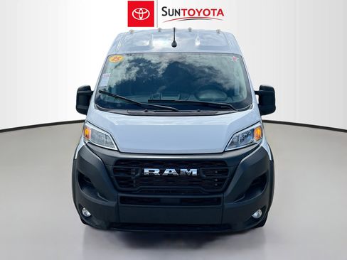 Used 2025 RAM ProMaster 2500 w/ Convenience Group image 10