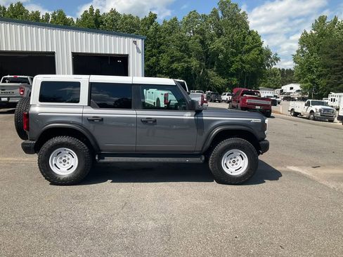 Used 2025 Ford Bronco Heritage Edition AWD/4WD image 4
