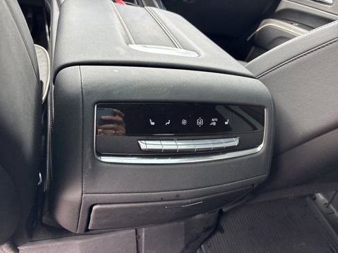 Used 2024 Cadillac Escalade Sport w/ Touring Package AWD/4WD image 22