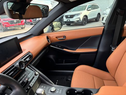 Used 2023 Lexus IS 300 w/ Comfort Package image 21