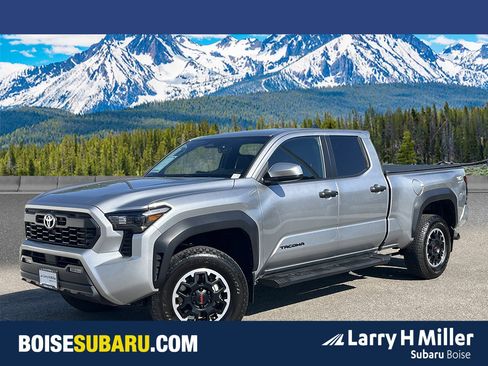 Used 2024 Toyota Tacoma TRD Off-Road AWD/4WD image 1