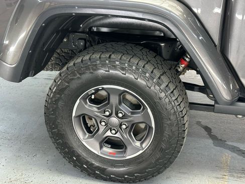 Used 2022 Jeep Gladiator Rubicon w/ Safety Group AWD/4WD image 10