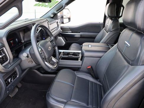 Used 2025 Ford F250 Platinum image 11