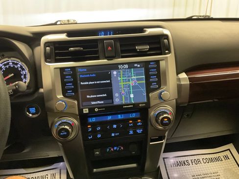Used 2022 Toyota 4Runner Limited AWD/4WD image 23