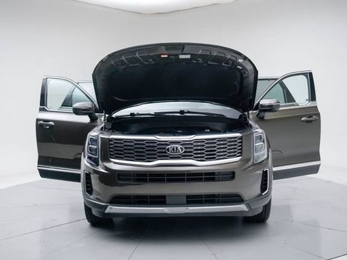Used 2021 Kia Telluride EX w/ EX Premium Package FWD image 17
