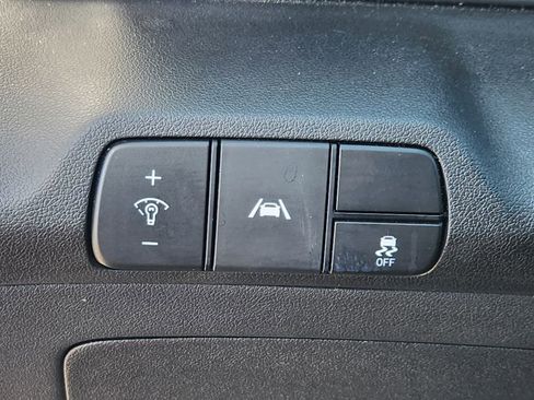 Used 2023 Hyundai Elantra SEL w/ Convenience Package image 12