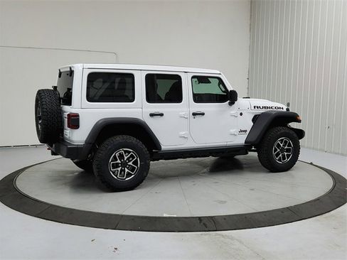 New 2026 Jeep Wrangler Unlimited Rubicon w/ Technology Group image 7