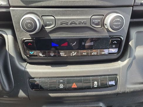 Used 2025 RAM ProMaster 2500 w/ Convenience Group FWD image 27