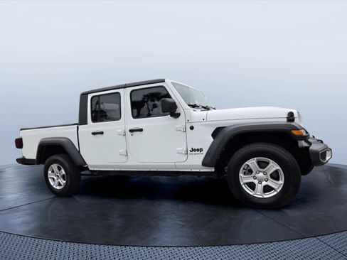 Used 2023 Jeep Gladiator Sport w/ Trailer Tow Package AWD/4WD image 1