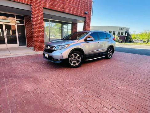 Used 2018 Honda CR-V EX image 3