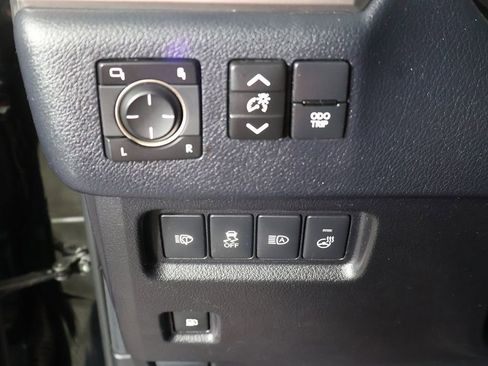 Used 2023 Lexus GX 460 Premium w/ Premium Package AWD/4WD image 42