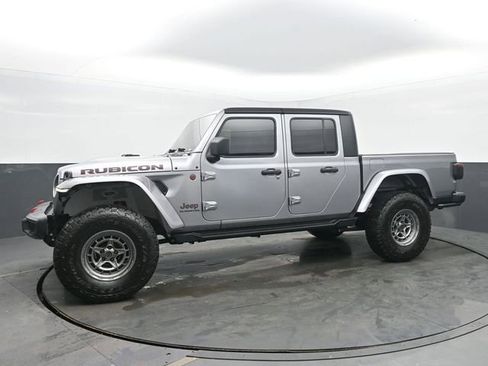 Used 2020 Jeep Gladiator Rubicon image 2