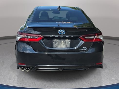 Used 2022 Toyota Camry SE w/ Audio Upgrade Package FWD image 2
