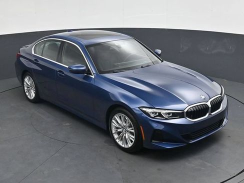 Certified 2024 BMW 330i Sedan w/ Premium Package RWD image 23