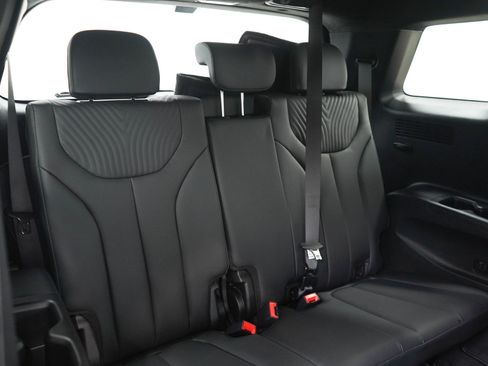 Used 2025 Hyundai Palisade Calligraphy AWD/4WD image 13