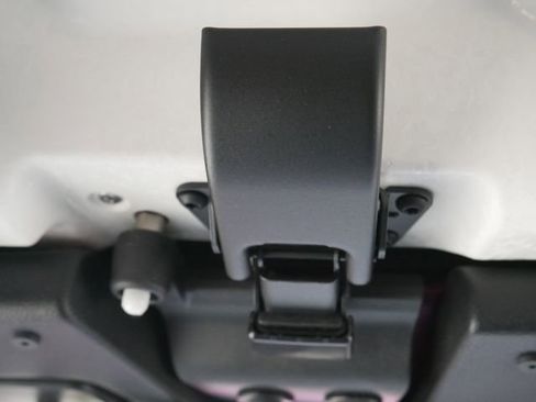 Used 2024 Jeep Wrangler Willys image 31