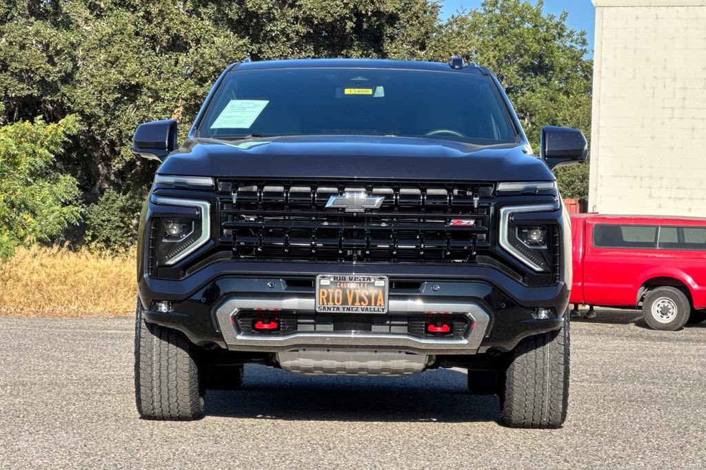 Used 2025 Chevrolet Suburban Z71 AWD/4WD image 9