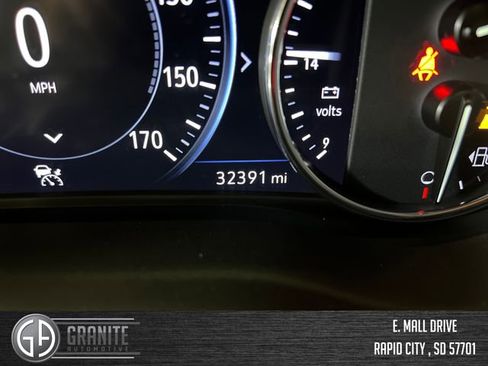 Used 2024 Buick Enclave Avenir w/ Avenir Technology Package AWD/4WD image 17