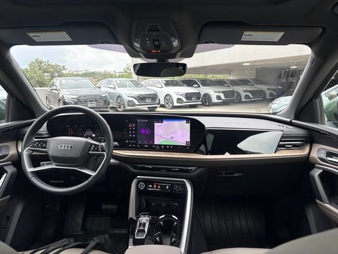 Certified 2025 Audi Q5 Premium w/ Convenience Package AWD/4WD image 16