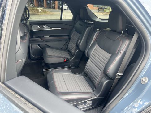 New 2026 Ford Explorer ST-Line w/ ST-Line Street Pack AWD/4WD image 18