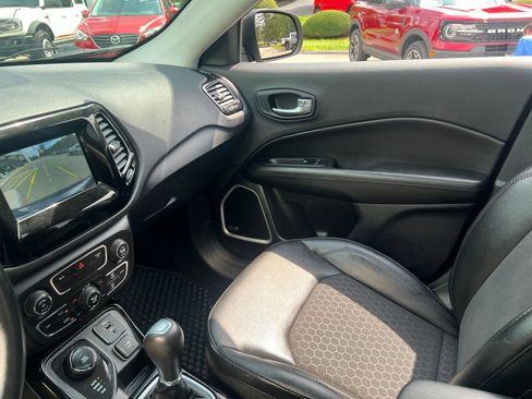 Used 2021 Jeep Compass Latitude w/ Sun and Sound Group AWD/4WD image 38