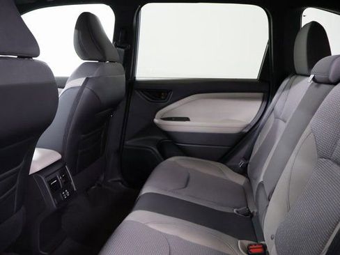 New 2026 Subaru Forester Premium AWD/4WD image 28