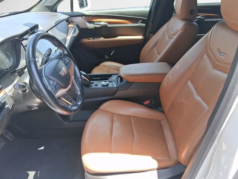 Used 2020 Cadillac XT5 Premium Luxury FWD image 10
