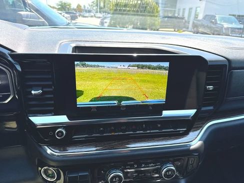 Used 2023 GMC Sierra 1500 Elevation w/ Preferred Package AWD/4WD image 15