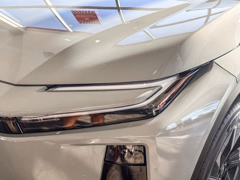 New 2026 Toyota C-HR AWD/4WD image 9