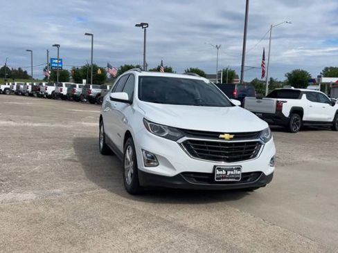 Used 2019 Chevrolet Equinox LT FWD image 3
