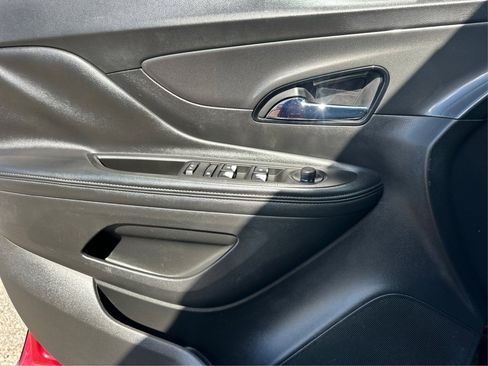 Used 2017 Buick Encore Preferred image 28