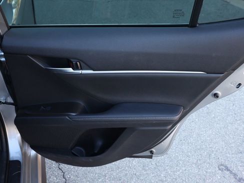 Used 2021 Toyota Camry XSE image 18