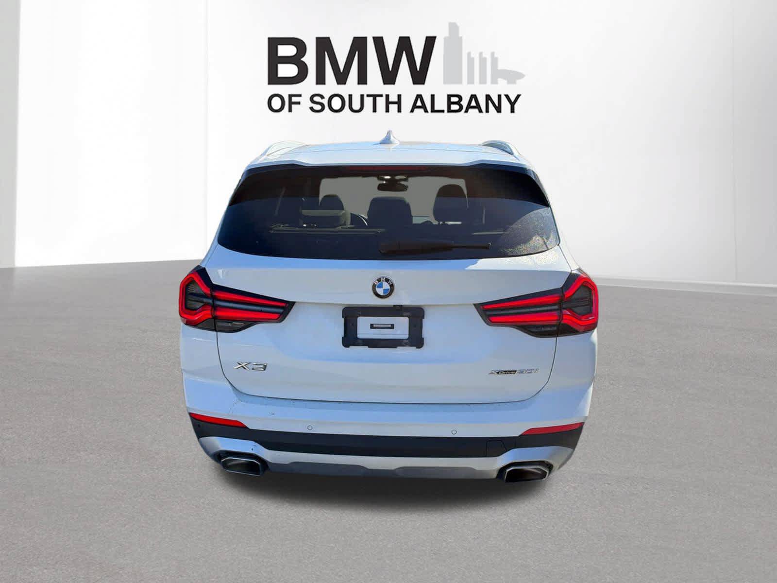 Used 2022 BMW X3 xDrive30i w/ Convenience Package AWD/4WD image 4