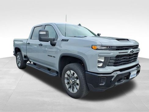 Used 2024 Chevrolet Silverado 2500 Custom w/ Custom Value Package AWD/4WD image 14
