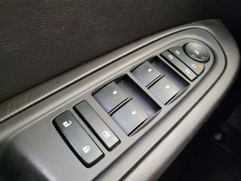 Used 2017 Chevrolet Traverse Premier FWD image 27