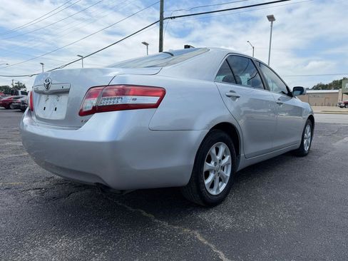 Used 2011 Toyota Camry LE w/ LE Extra-Value Pkg FWD image 5