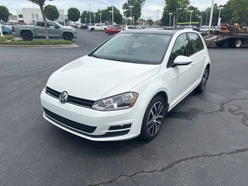 Used 2016 Volkswagen Golf SE FWD image 4