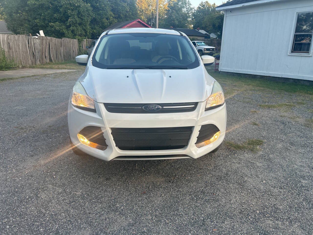 Used 2016 Ford Escape SE AWD/4WD image 9