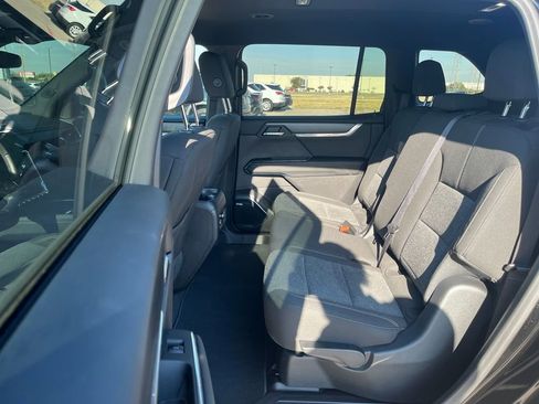 Used 2025 GMC Acadia Elevation image 30