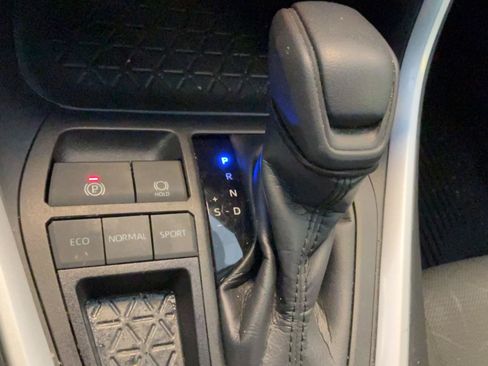 Certified 2023 Toyota RAV4 XLE w/ Convenience Package FWD image 13