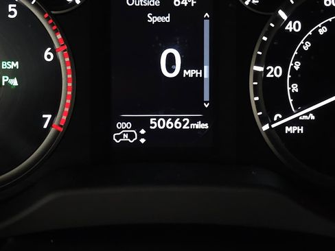 Certified 2022 Lexus GX 460 Luxury w/ Sport Design Package image 23