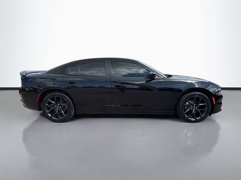 Used 2022 Dodge Charger SXT w/ Blacktop Package image 3