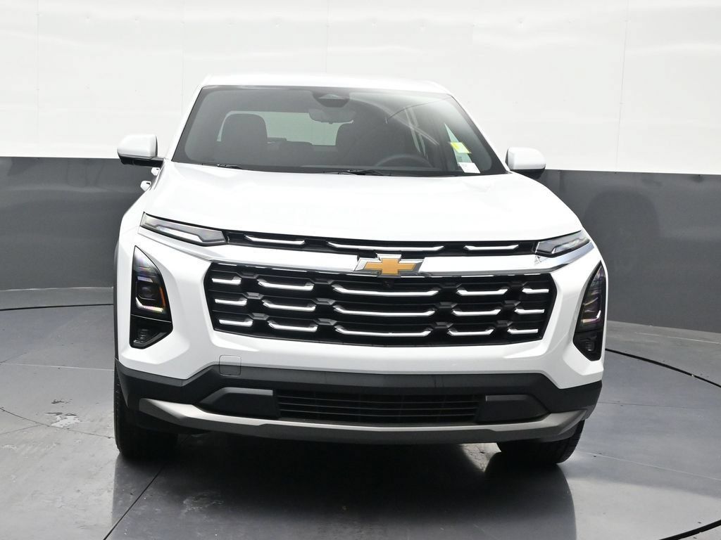 Used 2026 Chevrolet Equinox LT w/ Safety and Technology Package FWD image 8