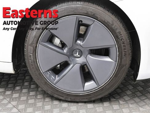 Used 2023 Tesla Model 3 Standard Range image 26