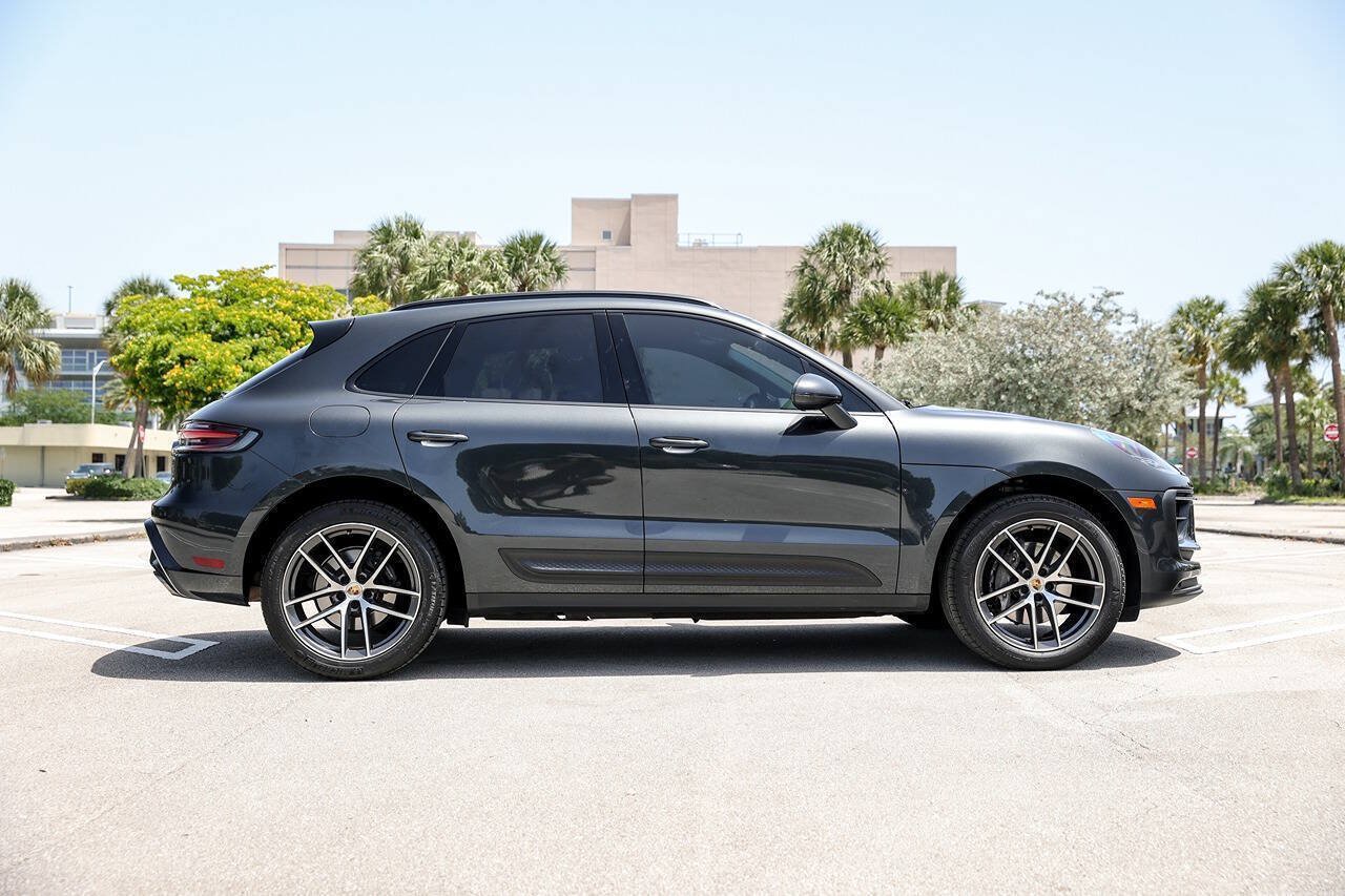 Used 2022 Porsche Macan AWD/4WD image 9