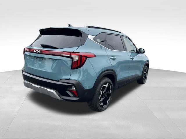 Certified 2025 Kia Seltos EX w/ EX Sunroof Package FWD image 8