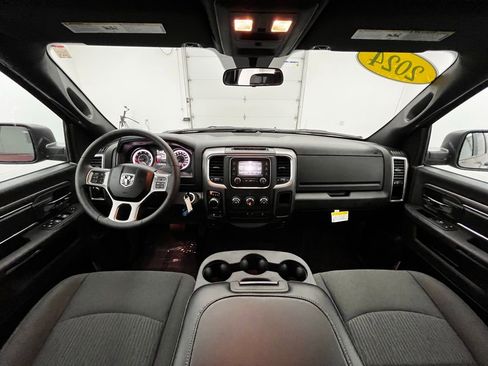 Used 2024 RAM 1500 Classic Warlock AWD/4WD image 4